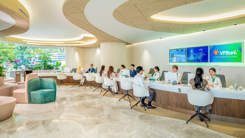 VPBank đồng loạt giảm lãi suất cho vay và huy động